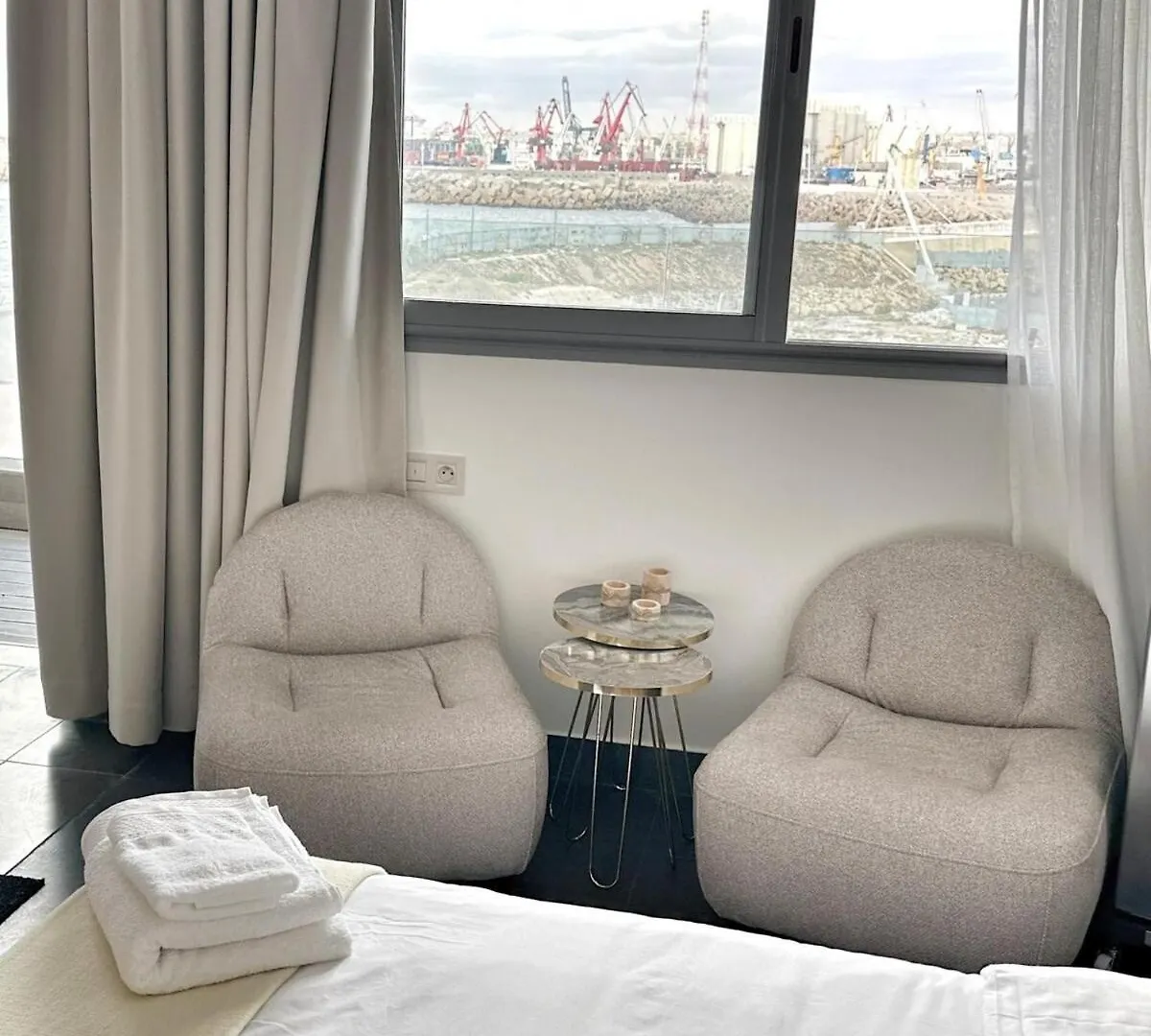 Studio Prestige Avec Terrasse Sur La Marina Καζαμπλάνκα 0*,